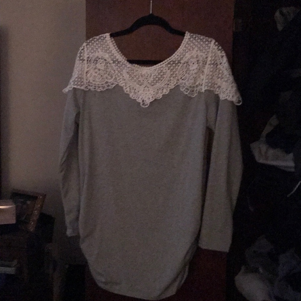 Woman large grey white shirt